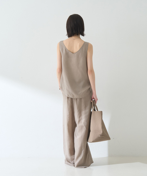 Rouge vif（ルージュヴィフ）の「【セットアップ対応】２WAYキュプラフィブリルノースリブラウス（シャツ/ブラウス・レディース・チャコールグレー/グレイッシュベージュ・フリー）」の18枚目の写真
