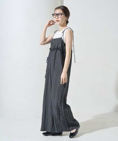 FREAK'S STORE（フリークスストア）の「限定展開 ワッシャー 加工 フリル ボリューム サロペット（サロペット/オーバーオール・レディース・ブラック/ネイビー/グリーン/ブラウン・MEDIUM/SMALL）」の17枚目の写真