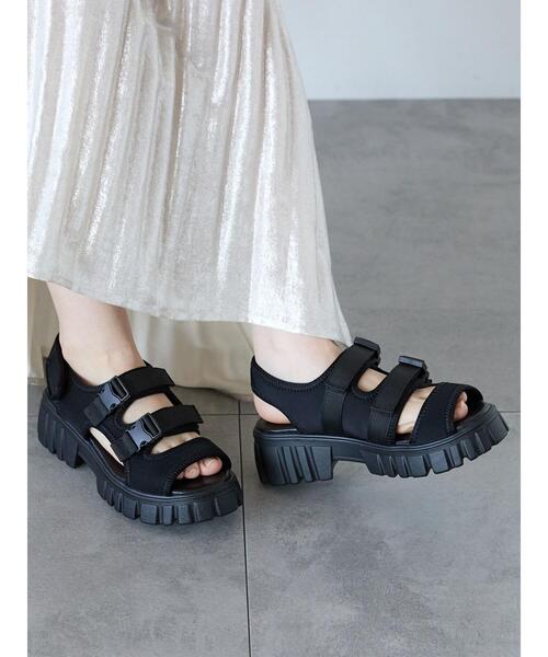 ehka sopo（エヘカソポ）の「スポーツサンダル（サンダル・レディース・グレー/オフホワイト/ブラック・L/M）」の2枚目の写真