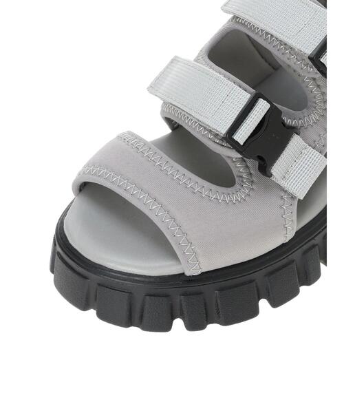 ehka sopo（エヘカソポ）の「スポーツサンダル（サンダル・レディース・グレー/オフホワイト/ブラック・L/M）」の13枚目の写真