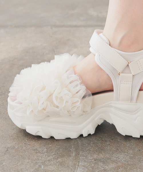 Honeys（ハニーズ）の「フリルスポーツサンダル（サンダル・レディース・ブラック/アイボリー/チャコール・L/LL/S/M）」の11枚目の写真