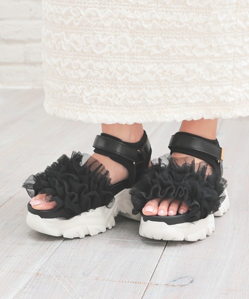 Honeys（ハニーズ）の「フリルスポーツサンダル（サンダル・レディース・ブラック/アイボリー/チャコール・L/LL/S/M）」の13枚目の写真