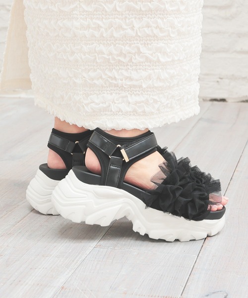 Honeys（ハニーズ）の「フリルスポーツサンダル（サンダル・レディース・ブラック/アイボリー/チャコール・L/LL/S/M）」の15枚目の写真