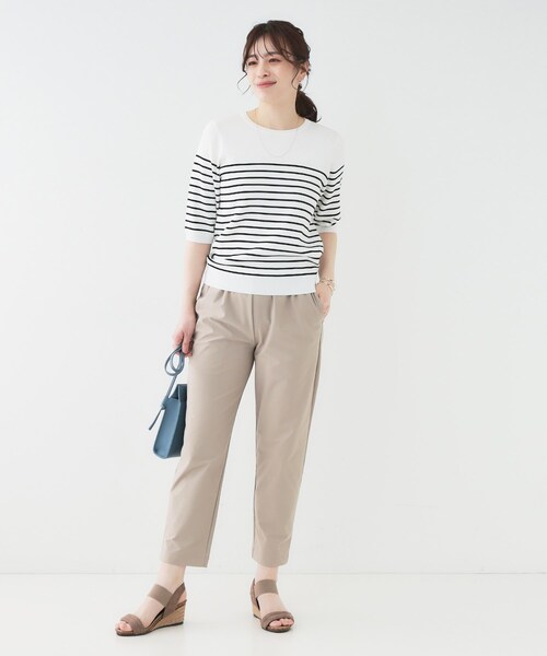 SHOO・LA・RUE(シューラルー)の「◆【洗える/S-LL/ひんやり】さらっとしたタッチが癖になる ストレッチテーパードパンツ(その他パンツ・レディース・ブラック/ベージュ/チャコールグレー・01/02/03/04)」の14枚目の写真