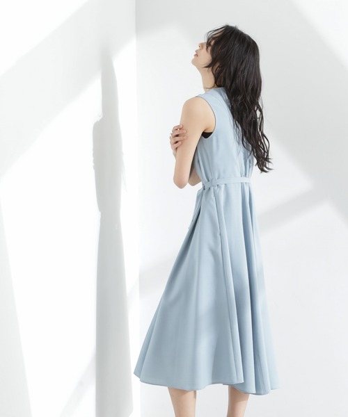 NANO universe(ナノユニバース)の「メランジドライ ベルト付きVネックワンピース(ワンピース・レディース・ライトブルー/ブラック/ライトベージュ・S/M)」の14枚目の写真