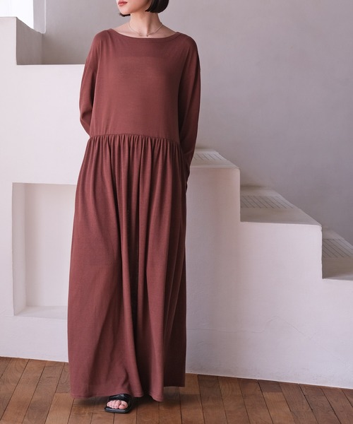 AKTE（アクテ）の「リラックスカットソーワンピース（ワンピース・レディース・ホワイト/ブラック/ブラウン・TALL/FREE）」の6枚目の写真