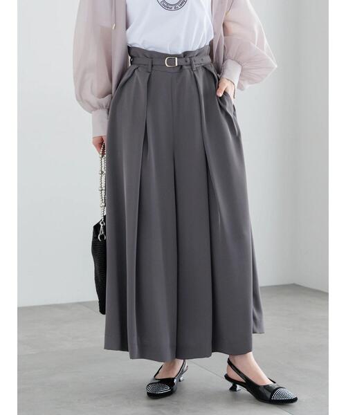 Te chichi（テチチ）の「スムースツイルタックフレアガウチョ（その他パンツ・レディース・カーキ/チャコールグレー/オフホワイト・F）」の2枚目の写真