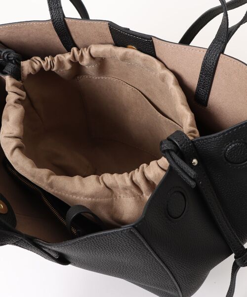 NiiNa（ニーナ）の「【 NiiNa / ニーナ 】高品質牛革 大容量 2way フレンチ トートバッグ（インナーポーチ付き）（トートバッグ・レディース・カーキ/ブラウン/ブラック/ダークブラウン/イエロー/ブルー・FREE）」の19枚目の写真