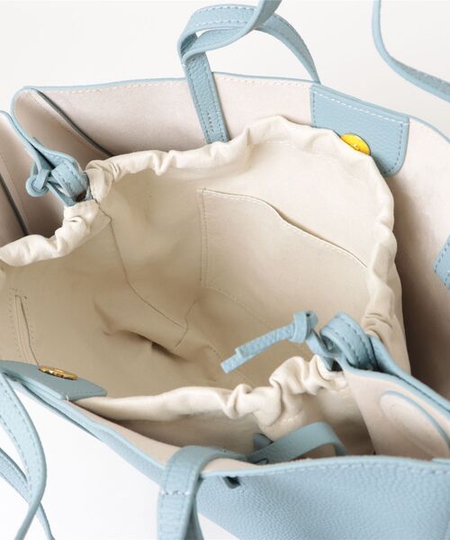 NiiNa（ニーナ）の「【 NiiNa / ニーナ 】高品質牛革 大容量 2way フレンチ トートバッグ（インナーポーチ付き）（トートバッグ・レディース・カーキ/ブラウン/ブラック/ダークブラウン/イエロー/ブルー・FREE）」の22枚目の写真