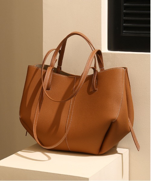 NiiNa（ニーナ）の「【 NiiNa / ニーナ 】高品質牛革 大容量 2way フレンチ トートバッグ（インナーポーチ付き）（トートバッグ・レディース・カーキ/ブラウン/ブラック/ダークブラウン/イエロー/ブルー・FREE）」の8枚目の写真