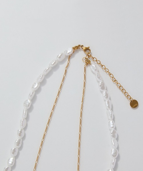 Phoebe(フィービィー)の「【金属アレルギー対応】クラシカルパール×チェーン2連ネックレス/全長:41cm/サージカルステンレス(ネックレス・レディース・ホワイト・FREE)」の5枚目の写真