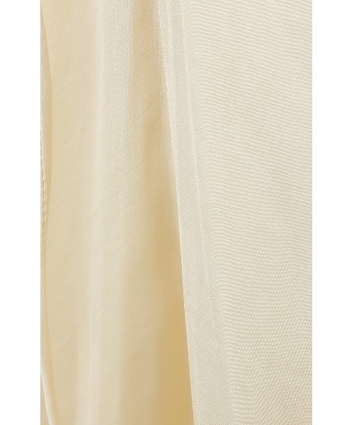 CLANE（クラネ）の「DRAPE SATIN CAMISOLE TOPS（キャミソール・レディース・ブラック/アイボリー/グリーン・1/2）」の11枚目の写真