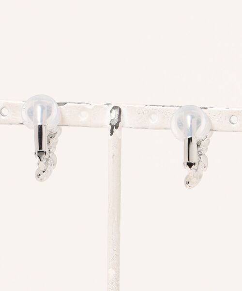 antiqua（アンティカ）の「ねじれイヤリング（イヤリング・レディース・ゴールド/シルバー・フリー）」の21枚目の写真