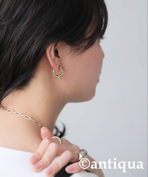 antiqua（アンティカ）の「ねじれイヤリング（イヤリング・レディース・ゴールド/シルバー・フリー）」の10枚目の写真