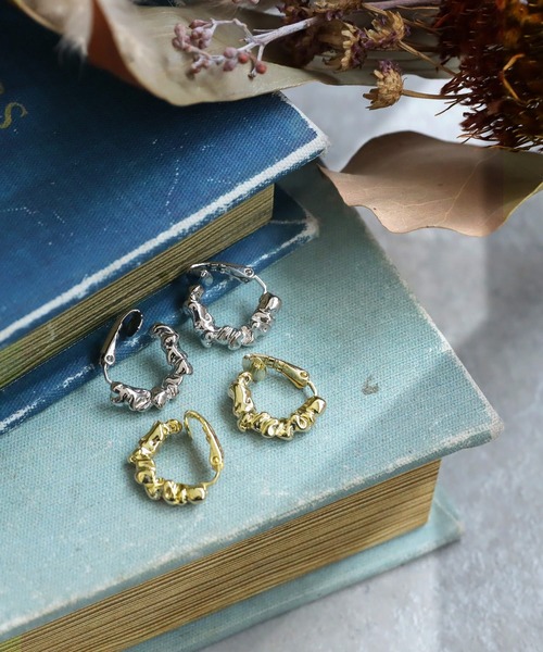 antiqua（アンティカ）の「ねじれイヤリング（イヤリング・レディース・ゴールド/シルバー・フリー）」の14枚目の写真