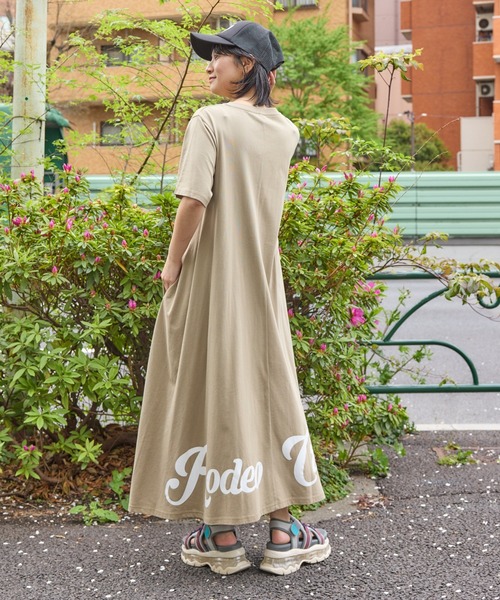 希少 黒入荷！ Vネックスクリプトロゴマキシワンピース（ワンピース）｜RODEO ワンピース