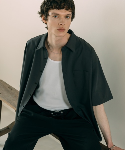 LURAKU（ルラク）の「【LURAKU】Half Sleeve Classic Collar Shirt / 半袖クラシックシャツ（シャツ/ブラウス・メンズ・チャコールグレー/ライトブルー/オフホワイト・M/L）」の14枚目の写真