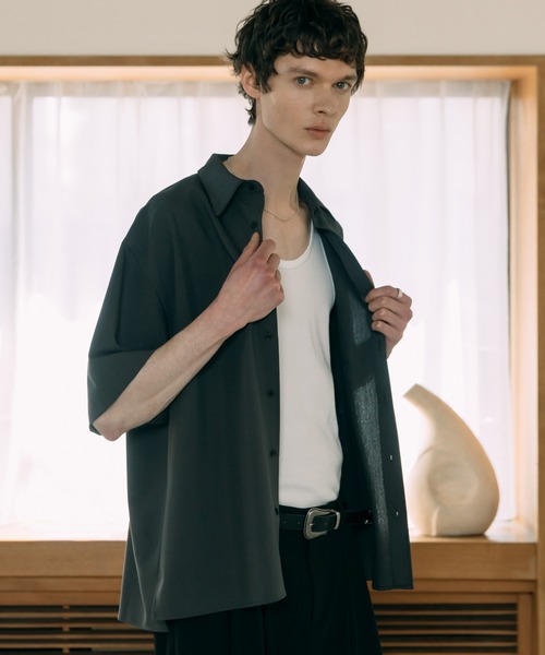 LURAKU（ルラク）の「【LURAKU】Half Sleeve Classic Collar Shirt / 半袖クラシックシャツ（シャツ/ブラウス・メンズ・チャコールグレー/ライトブルー/オフホワイト・M/L）」の16枚目の写真