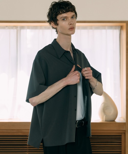 LURAKU（ルラク）の「【LURAKU】Half Sleeve Classic Collar Shirt / 半袖クラシックシャツ（シャツ/ブラウス・メンズ・チャコールグレー/ライトブルー/オフホワイト・M/L）」の15枚目の写真