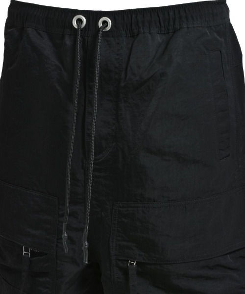 BREATH(ブレス)の「【BREATH】NEWRICH BIG CARGO SHORTS / ナイロンブラック [BR2(その他パンツ・メンズ・ブラック・M/L)」の5枚目の写真