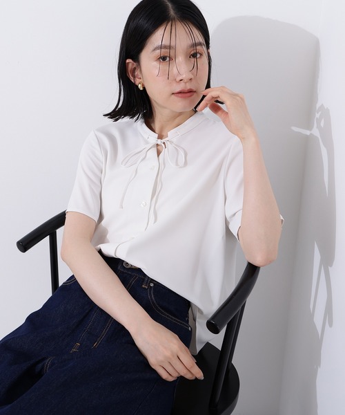 N.（N. Natural Beauty Basic）（エヌエヌナチュラルビューティーベーシック）の「ナローリボンタイブラウス（シャツ/ブラウス・レディース・オフホワイト/ライトグリーン/ベージュ・MEDIUM）」の4枚目の写真