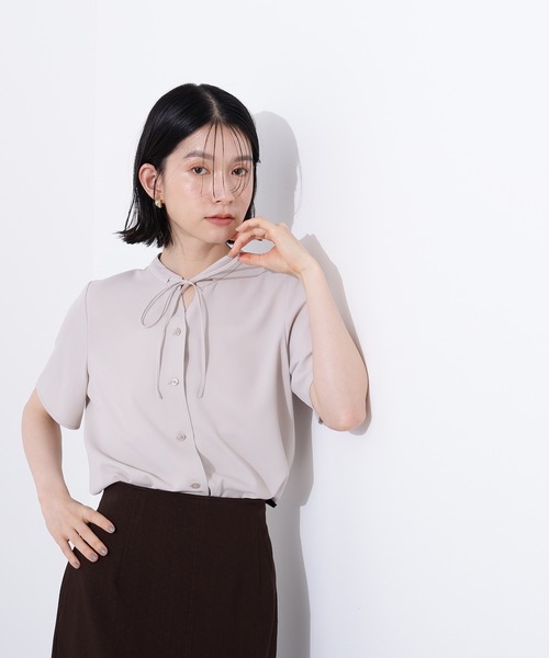 N.（N. Natural Beauty Basic）（エヌエヌナチュラルビューティーベーシック）の「ナローリボンタイブラウス（シャツ/ブラウス・レディース・オフホワイト/ライトグリーン/ベージュ・MEDIUM）」の20枚目の写真
