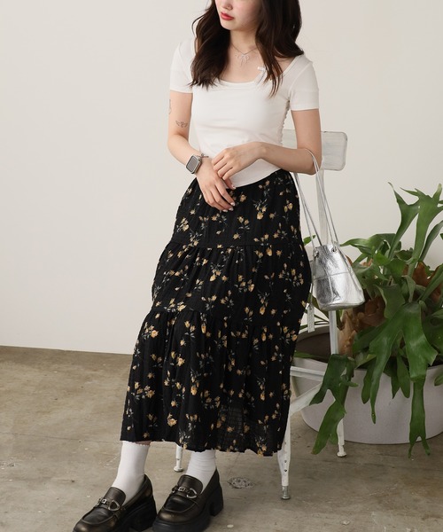 ROOPTOKYO(ループトウキョウ)の「Floral Pattern Tiered Long Skirt / 小花柄 ティアードロングスカート(スカート・レディース・ホワイト/ブラック・FREE)」の10枚目の写真