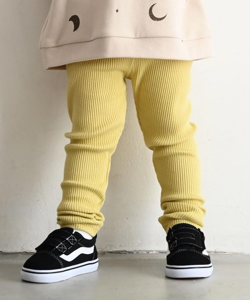 PUPPAPUPO(プッパプーポ)の「レギンス パンツ リブ(レギンス/スパッツ・キッズ・モスグリーン/イエロー/ミント/モカ/チャコール/杢グレー/ピンクベージュ/ライラック/グレイッシュベージュ/カーキ/アイボリー/ブラック・70/80/90/100/110)」の1枚目の写真