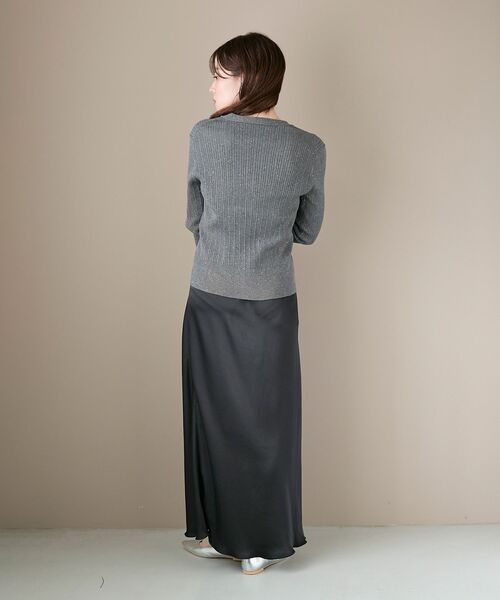 le.coeur blanc（ルクールブラン）の「《手洗い可能》スパンコールリブVネックカーディガン（カーディガン/ボレロ・レディース・チャコールグレー/グリーン/ブラウン・38）」の13枚目の写真