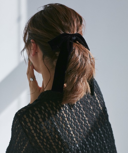 VIS（ビス）の「ベロアリボンヘアカフ（バレッタ/ヘアクリップ・レディース・ダークブラウン/ブラック・FREE）」の3枚目の写真