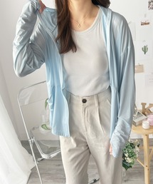 Amulet（アミュレット）の「日差し避けや冷房対策にも◎　長袖ライトパーカー（パーカー）」