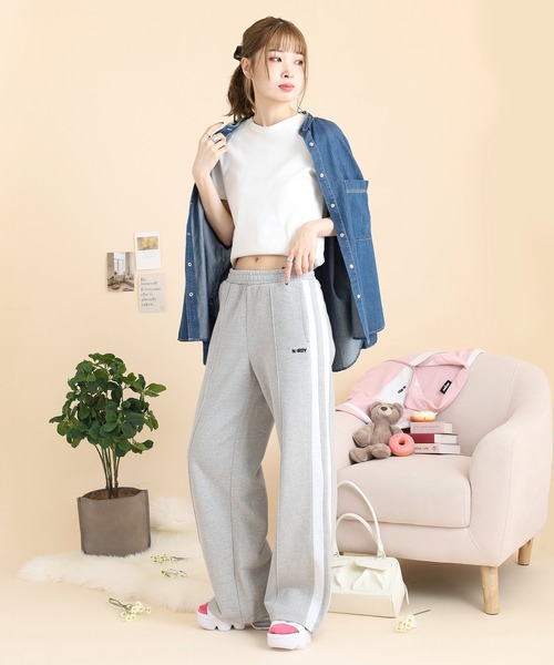 NERDY(ノルディ)の「ボールドNYスウェットパンツ(スウェットパンツ・レディース・ピンク/グレー・SS/S)」の9枚目の写真