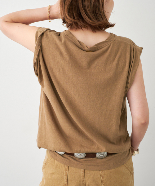 Deuxieme Classe（ドゥーズィエムクラス）の「*TWIST タンクトップ（Tシャツ/カットソー・レディース・ブラック/キャメル/チャコールグレー・FREE）」の2枚目の写真