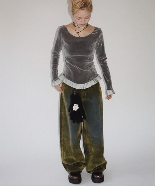 musubore(ムスボレ)の「bi-color flocky frill tops / フロッキーフリルトップス(Tシャツ/カットソー・レディース・グレー/パープル・FREE)」の3枚目の写真