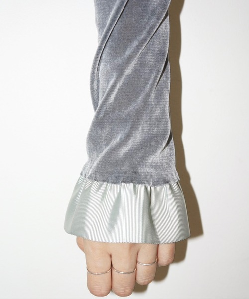 musubore(ムスボレ)の「bi-color flocky frill tops / フロッキーフリルトップス(Tシャツ/カットソー・レディース・グレー/パープル・FREE)」の19枚目の写真
