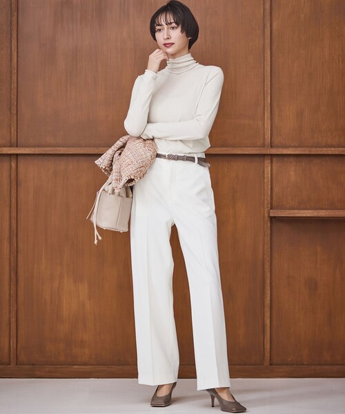 23区（ニジュウサンク）の「【CLASSY.掲載/洗える】スムージーコットン タートルネック ニット（ニット/セーター・レディース・ブラック系/ホワイト系1/ホワイト系/ベージュ系・40/38）」の15枚目の写真