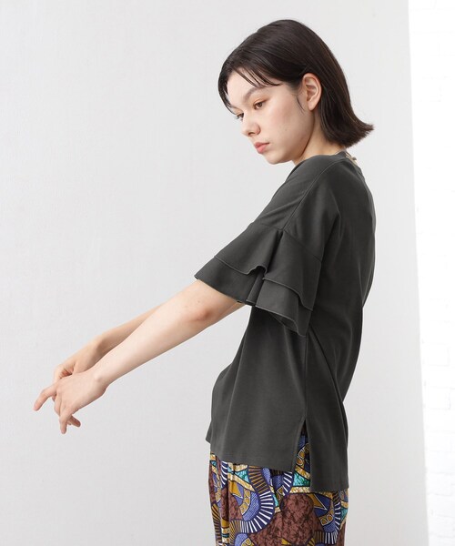 THE SHOP TK (ザ ショップ ティーケー )の「【汗染み防止】袖フリルTシャツ【UVカット/洗濯機OK】(Tシャツ/カットソー・レディース・オフホワイト/サックスブルー/ブラウン系/スミクロ・13/12)」の22枚目の写真