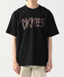 Dickies（ディッキーズ）の「Dickies/ディッキーズ DickiesｘESOW　半袖Tシャツ(three)（Tシャツ/カットソー）」