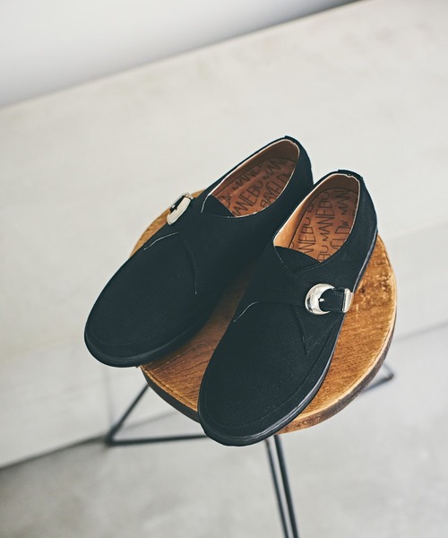 MANEBU（マネブ）の「【MANEBU】スエードモンクストラップシューズ（その他シューズ・メンズ・ブラック・SMALL/MEDIUM）」の2枚目の写真