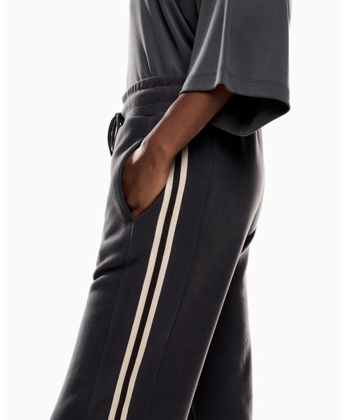 EMPORIO ARMANI EA7（エンポリオアルマーニイーエーセブン）の「【エンポリオ アルマーニ EA7】Sporty Forever ワイドパンツ コットン混紡（その他パンツ・レディース・ダークアッシュ・LARGE/SMALL/X-SMALL）」の4枚目の写真