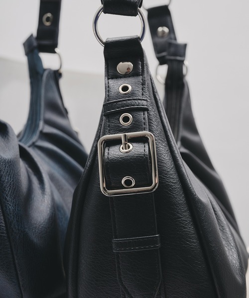selle glant サイドデザインタックハーフムーンバッグ SIDE DESIGN TUCK HALF MOON BAG/サイドデザインタックハーフ