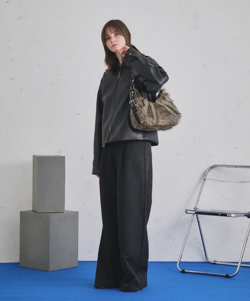 SIDE DESIGN TUCK HALF MOON BAG/サイドデザインタックハーフムーン