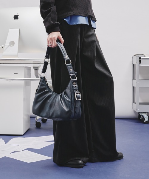 新品未使用！ハーフムーンDフィン！セットバック仕様スモークカラー8,5inch！ HALF MOON ONEHAND BAG/ハーフムーンワンハンドバッグ