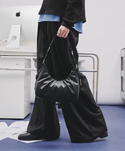 selle glant サイドデザインタックハーフムーンバッグ SIDE DESIGN TUCK HALF MOON BAG/サイドデザインタックハーフ