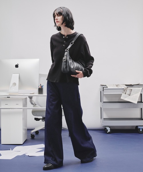 SIDE DESIGN TUCK HALF MOON BAG/サイドデザインタックハーフ