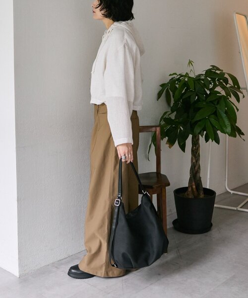 ear PAPILLONNER（イアパピヨネ）の「3WAYリュック（バックパック/リュック・レディース・アイボリー/ブラック/ピンクベージュ・FREE）」の11枚目の写真