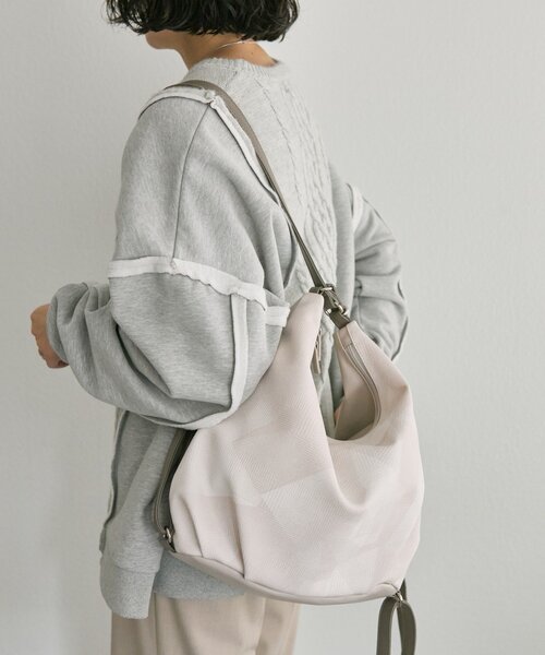 ear PAPILLONNER（イアパピヨネ）の「3WAYリュック（バックパック/リュック・レディース・アイボリー/ブラック/ピンクベージュ・FREE）」の22枚目の写真