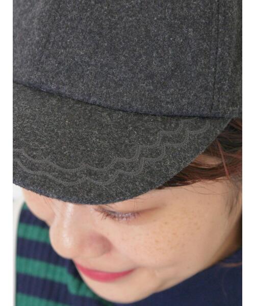 Samansa Mos2（サマンサ モスモス）の「【消臭効果】スカラップ刺繍キャップ（ハット・レディース・ベージュ/チャコールグレー・F）」の4枚目の写真