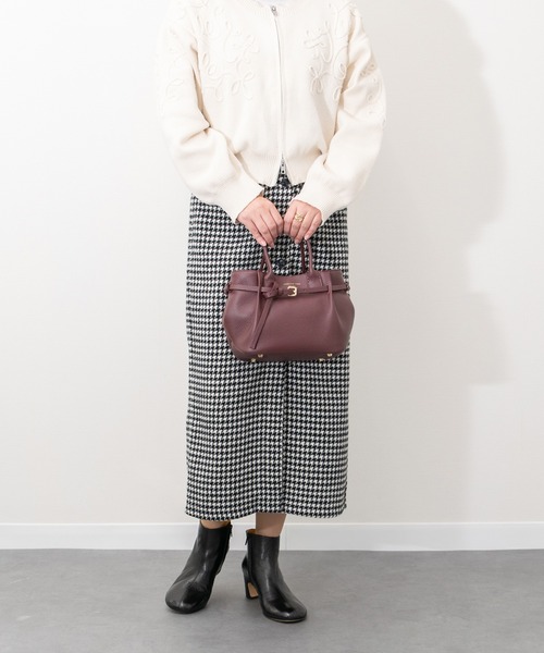 CHRISTIAN VILLA(クリスチャンヴィラ)の「【CHRISTIAN VILLA】レザーミディアムハンドバッグ(Q56368)(ハンドバッグ・レディース・ブラウン系その他/ダークブラウン/ボルドー・ALL)」の13枚目の写真