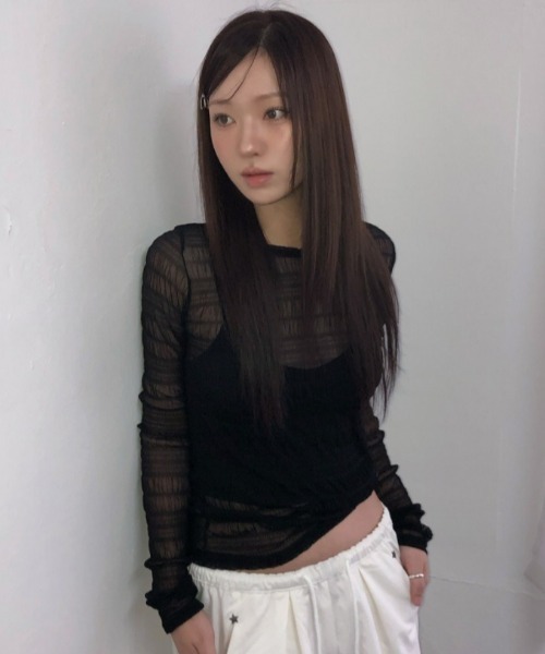 Vipoa(ヴィポア)の「シャーリングシアーカットソー(Tシャツ/カットソー・レディース・ブラック・FREE)」の3枚目の写真